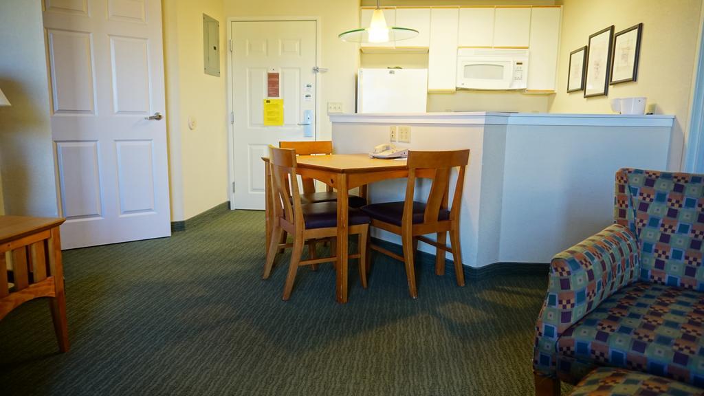 Hotel Baymont By Wyndham East 3*